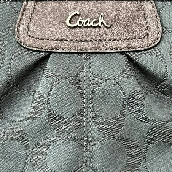 Coach Ashley Signature Large Wristlet - Picture 4 of 8